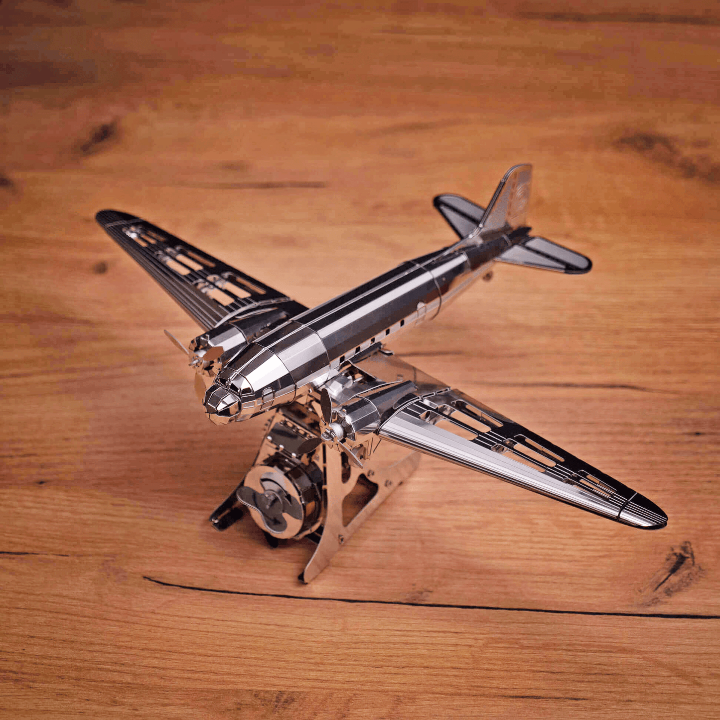 REMARKABLE DOUGLAS DC-3