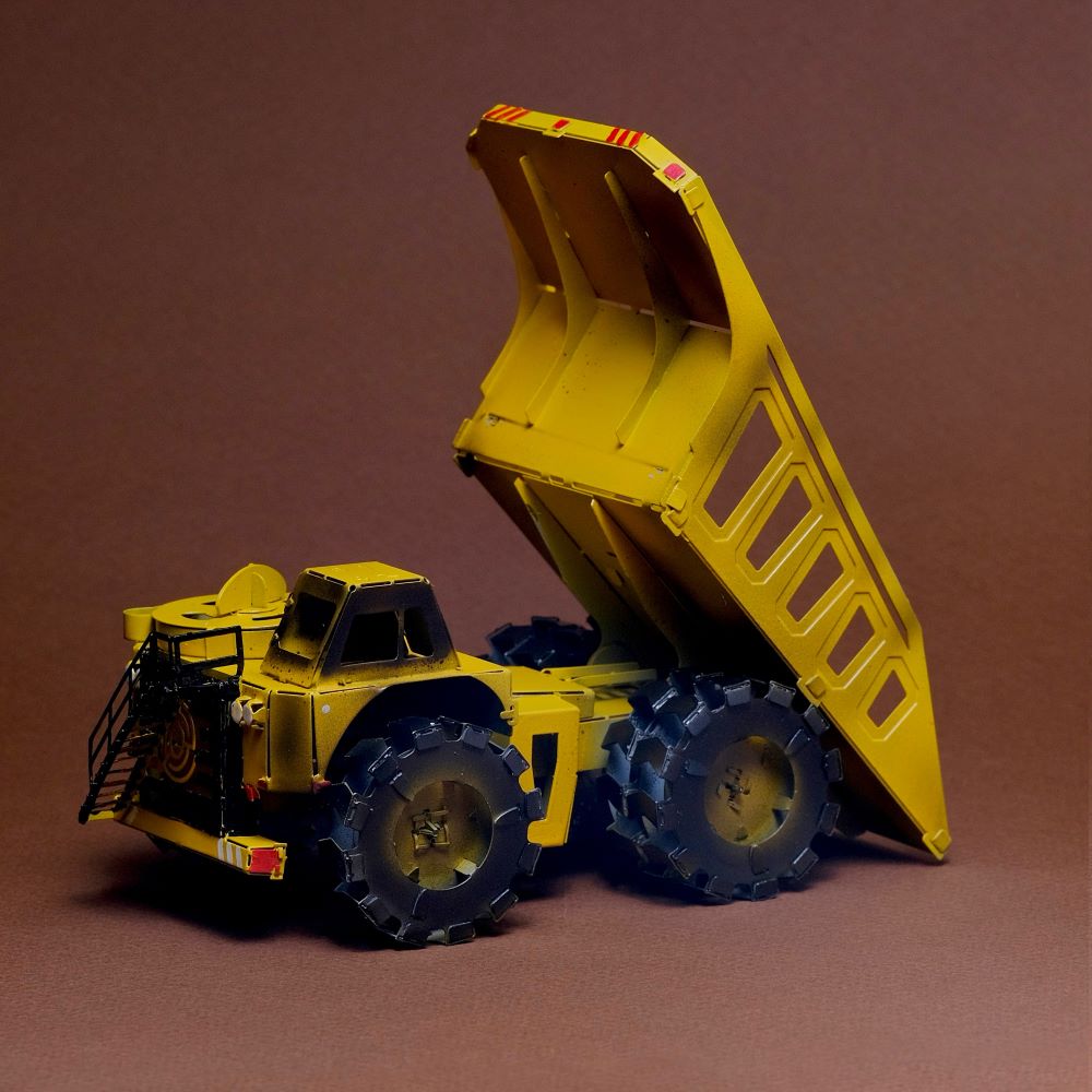 QUARRY TRANSPORTER MINING TRUCK
