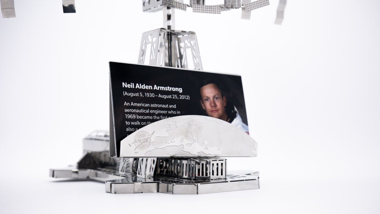 ASTRONAUTS LODGE SPACE STATION